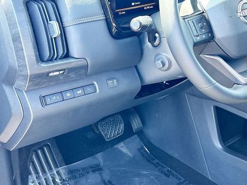 New 2026 Nissan Pathfinder Platinum FWD image 7