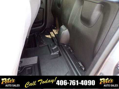 Used 2018 Chevrolet Colorado W/T image 12