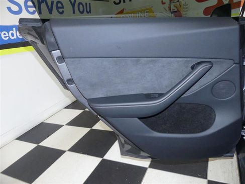 Used 2024 Tesla Model Y Performance image 24