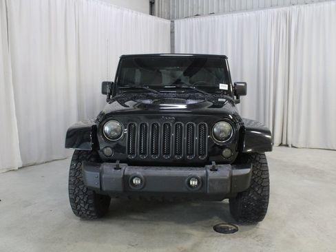 Used 2015 Jeep Wrangler Unlimited Sahara AWD/4WD image 33
