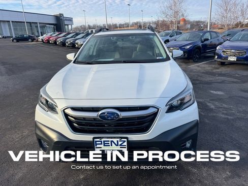 Used 2022 Subaru Outback Premium image 8
