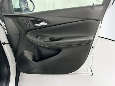 Used 2025 Buick Encore GX Preferred image 30