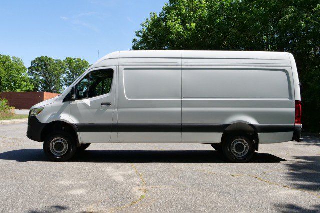 Used 2025 Mercedes-Benz Sprinter 2500 image 36