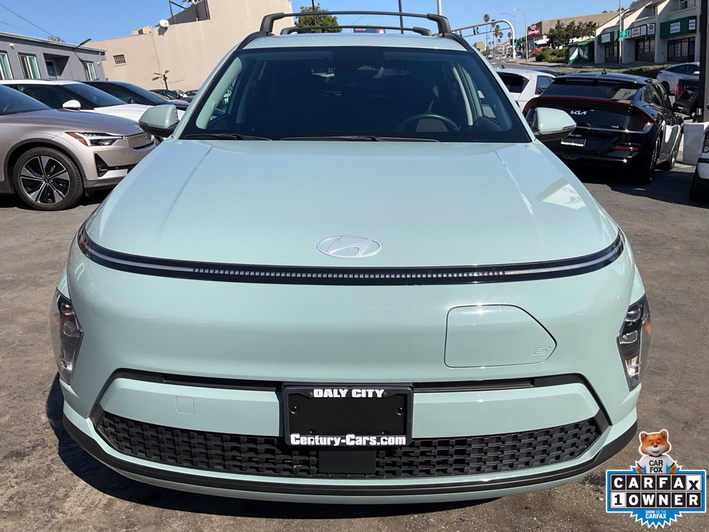 Used 2024 Hyundai Kona SEL FWD image 2
