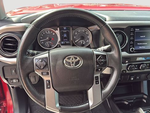 Used 2021 Toyota Tacoma SR5 AWD/4WD image 23