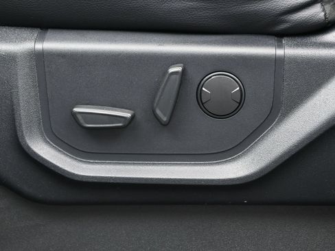 Used 2021 Ford Expedition XLT RWD image 10