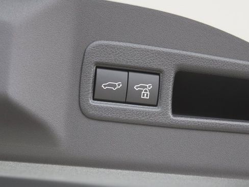 New 2026 Subaru Solterra Limited image 35