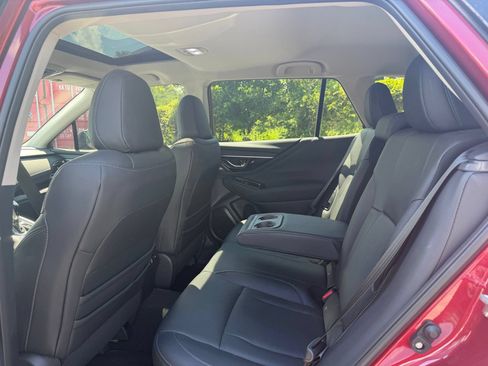 Used 2025 Subaru Outback Touring AWD/4WD image 10