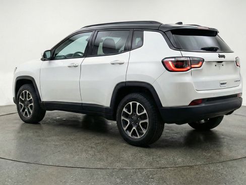 Used 2025 Jeep Compass Trailhawk AWD/4WD image 6
