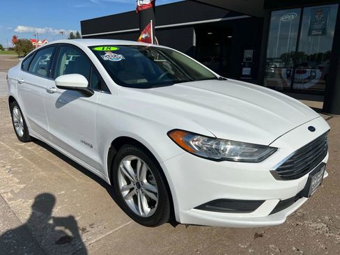 Used 2018 Ford Fusion S image 11