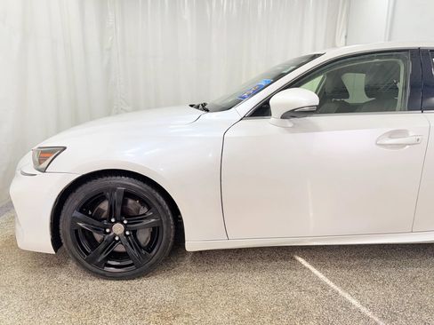 Used 2018 Lexus IS 300 AWD w/ Comfort Package image 4