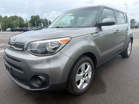 Used 2017 Kia Soul FWD image 2