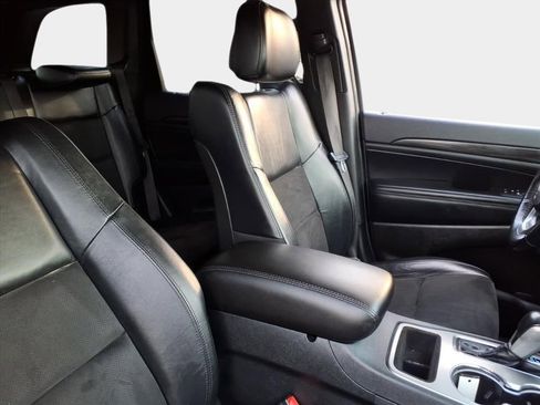 Used 2021 Jeep Grand Cherokee Laredo X image 28