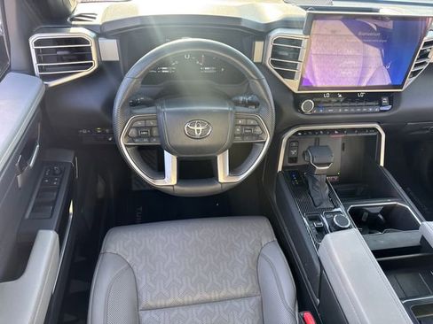 Used 2025 Toyota Tundra Limited AWD/4WD image 12