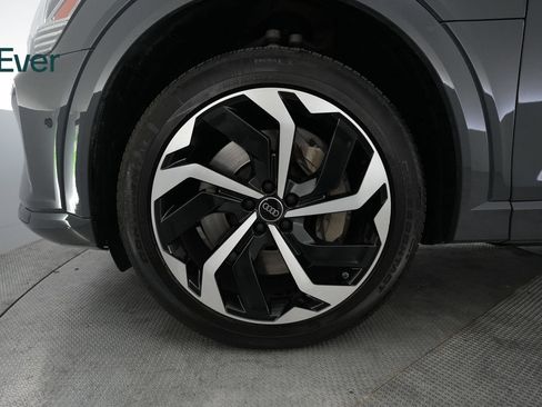 Used 2024 Audi Q8 e-tron Prestige w/ Prestige Package AWD/4WD image 19
