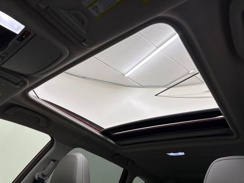 Certified 2024 Subaru Forester Limited image 24