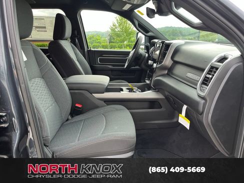 New 2026 RAM 3500 Big Horn AWD/4WD image 25