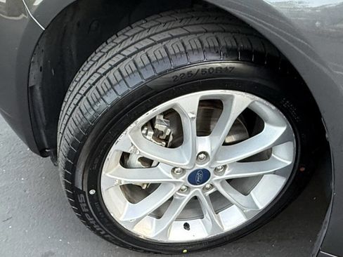 Used 2019 Ford Fusion SE image 14