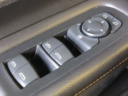 Used 2019 GMC Terrain SLE FWD image 27