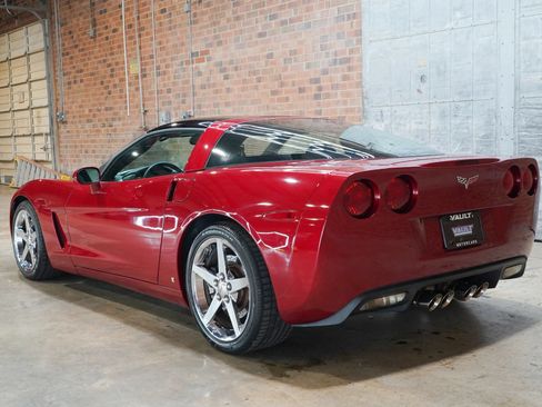 Used 2008 Chevrolet Corvette Coupe w/ Preferred Equipment Group RWD image 11