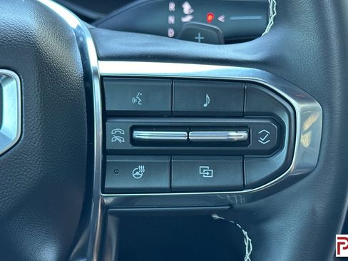 Used 2024 GMC Acadia Denali image 29