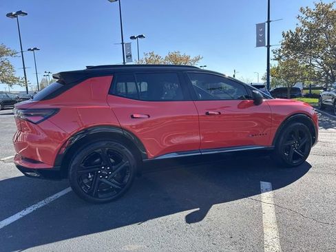 Used 2025 Chevrolet Equinox EV RS image 6