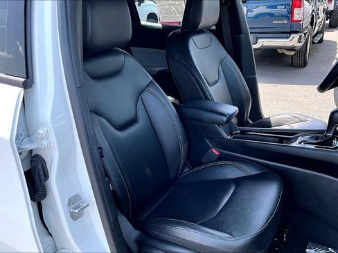 Used 2025 Jeep Compass Limited AWD/4WD image 29