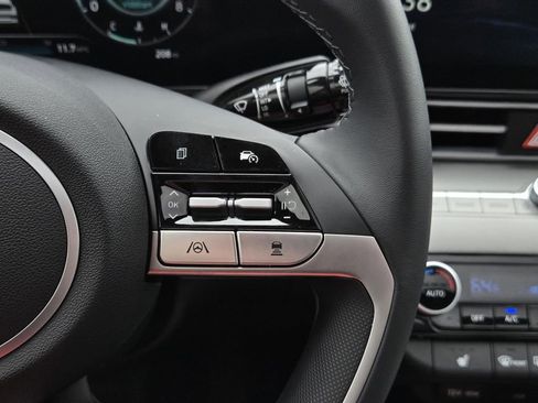 Certified 2026 Hyundai Elantra Limited FWD image 12