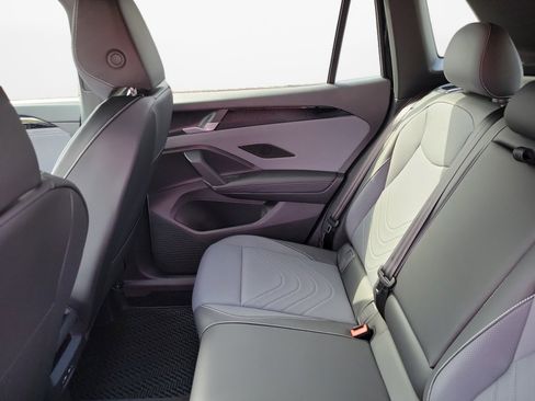 New 2026 Volkswagen Tiguan SE R-Line FWD image 13