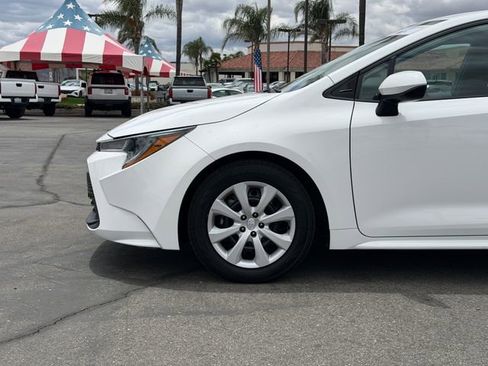 Used 2024 Toyota Corolla LE FWD image 23