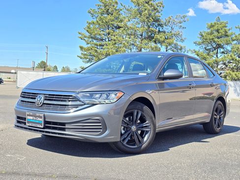 Used 2024 Volkswagen Jetta SE w/ Black Wheel Package FWD image 31