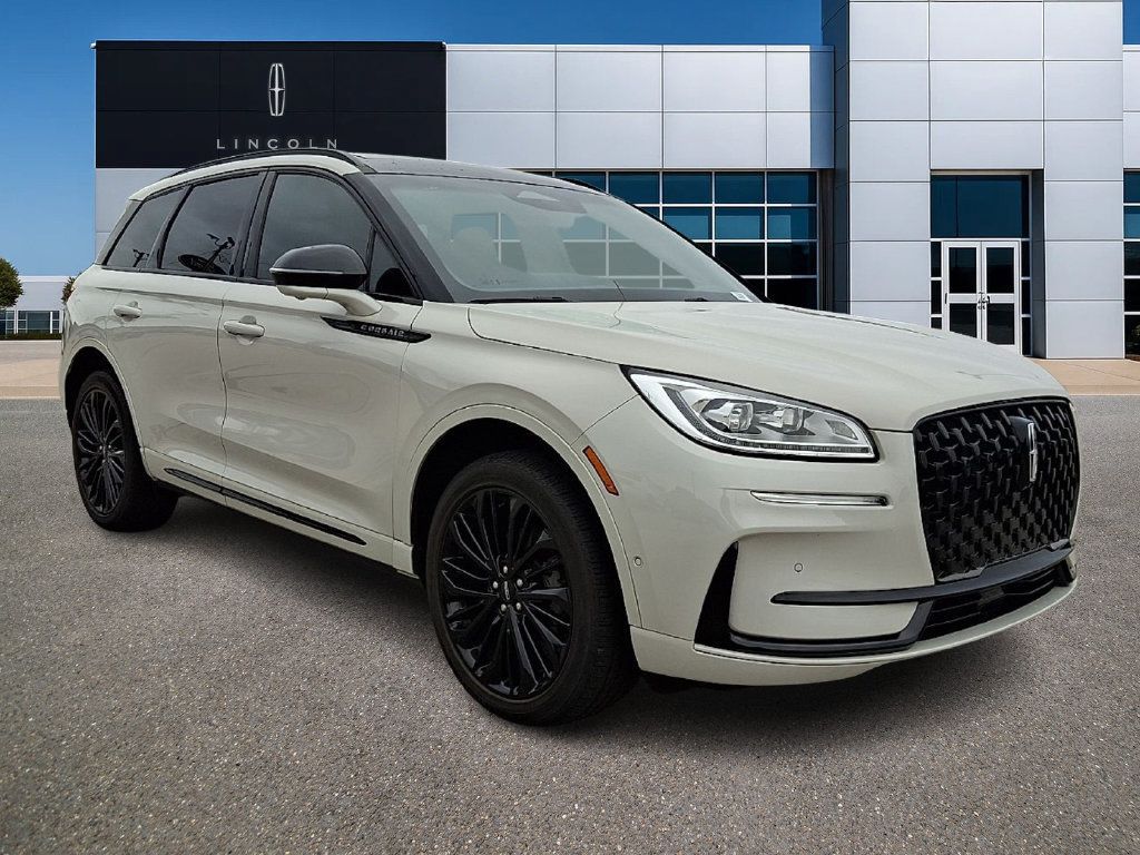 Used 2023 Lincoln Corsair Reserve w/ Equipment Group 202A AWD/4WD image 1
