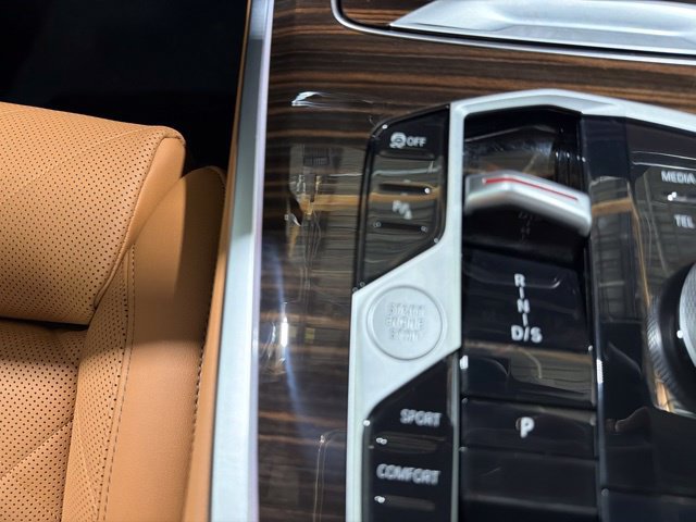 Used 2026 BMW X7 xDrive40i w/ M Sport Package AWD/4WD image 46