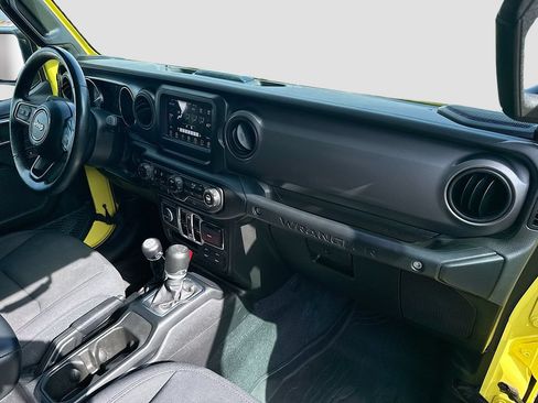 Used 2023 Jeep Wrangler Unlimited w/ Cold Weather Group AWD/4WD image 34