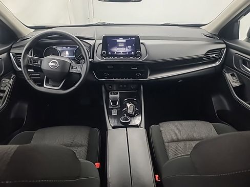 Used 2025 Nissan Rogue SV image 19