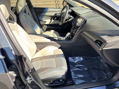 Used 2018 Cadillac ATS V w/ Luxury Package image 11