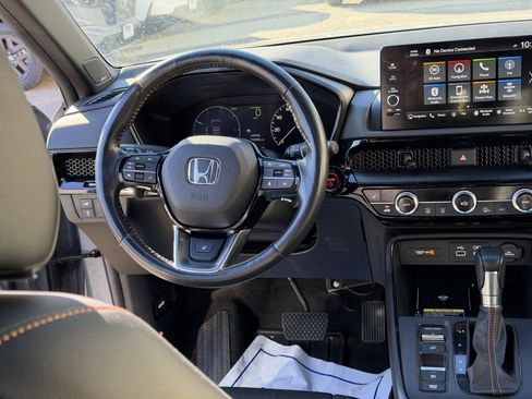 Used 2023 Honda CR-V Sport Touring image 16