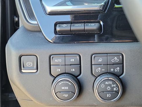 Certified 2024 Chevrolet Silverado 2500 High Country w/ High Country Premium Package image 19