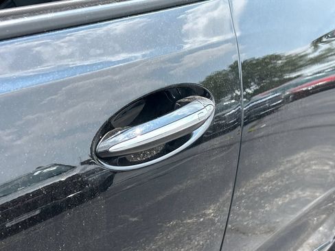 Certified 2024 Buick Encore GX Sport Touring FWD image 15