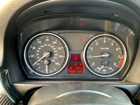 Used 2010 BMW 328i Convertible image 28