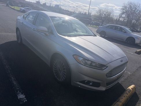 Used 2014 Ford Fusion Titanium image 3