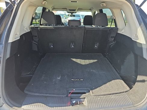 Used 2023 Nissan Rogue SV FWD image 26
