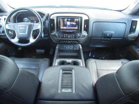 Used 2017 GMC Sierra 1500 Denali w/ Denali Ultimate Package image 3