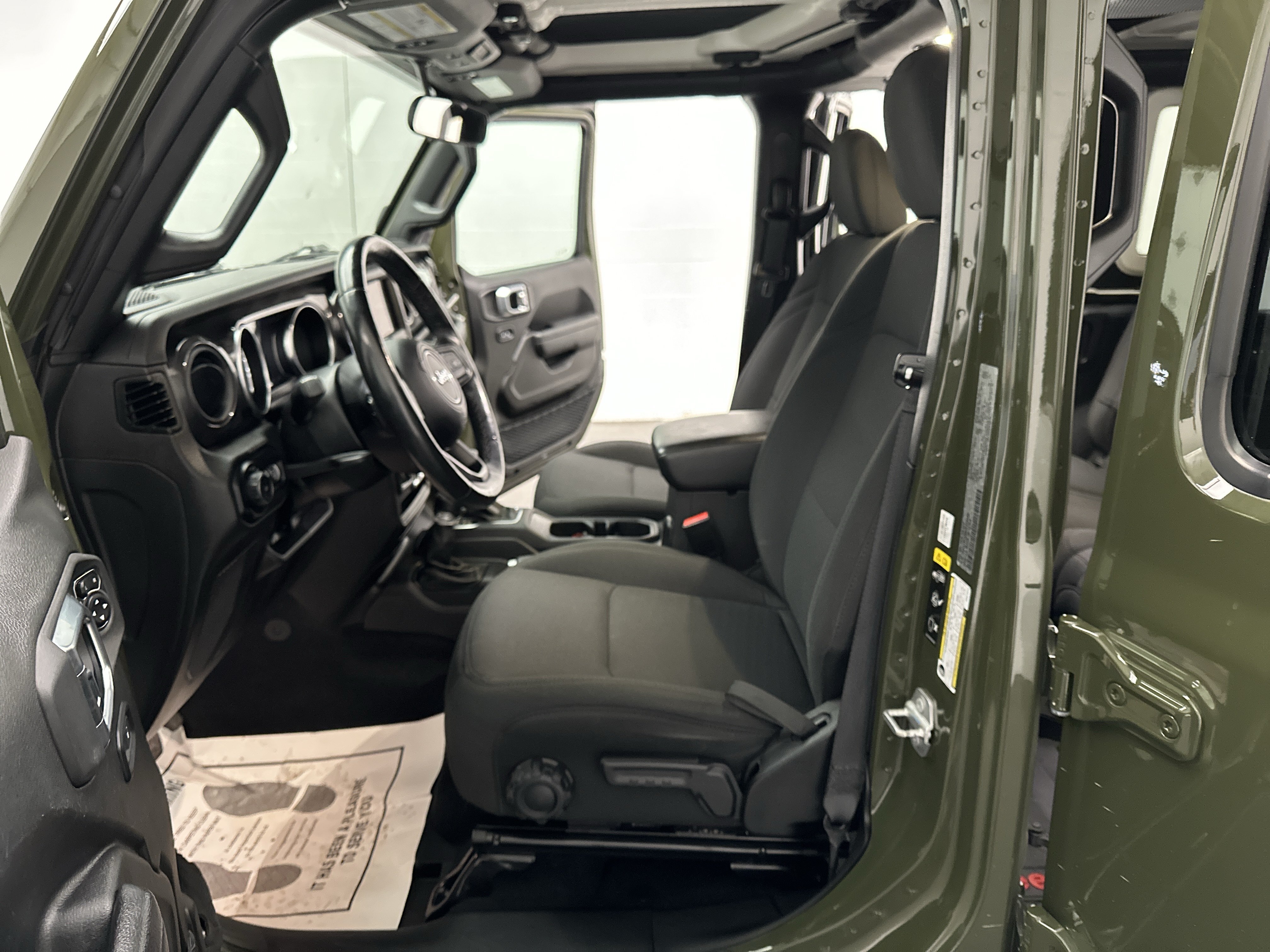 Used 2022 Jeep Wrangler Unlimited Sport AWD/4WD image 19