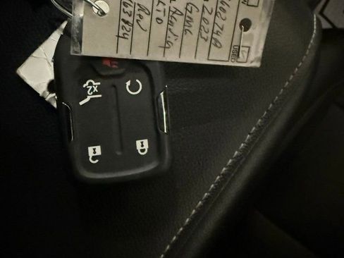 Used 2023 GMC Acadia SLT w/ Technology Package image 40