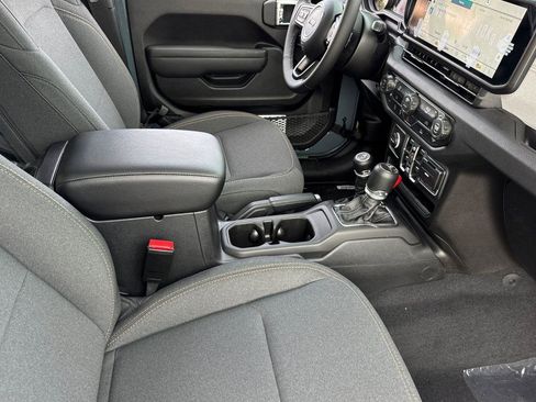 New 2026 Jeep Gladiator Sport image 12