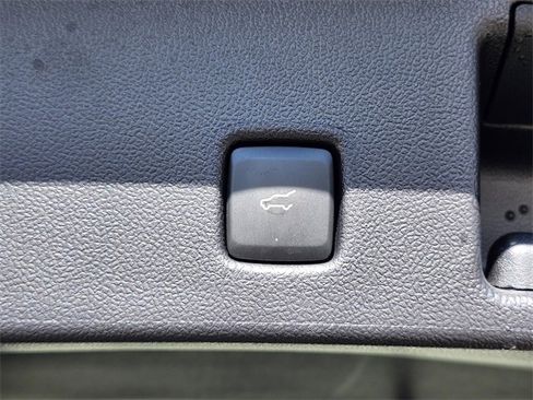 Certified 2025 Ford Escape Platinum w/ Premium Technology Package image 34