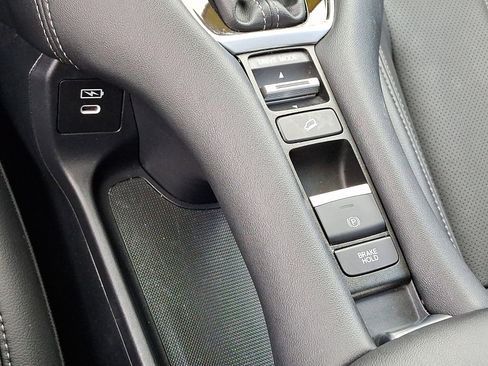 Used 2024 Honda HR-V EX-L image 24