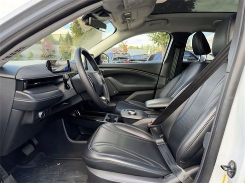 Used 2021 Ford Mustang Mach-E Premium image 20