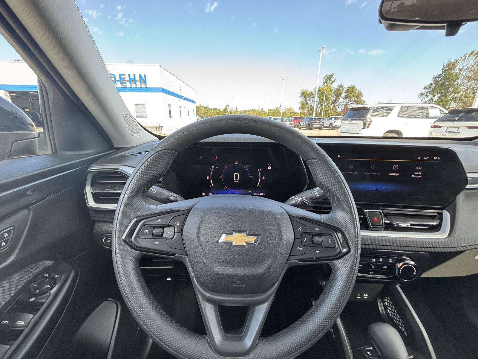 Used 2024 Chevrolet TrailBlazer LT w/ Driver Confidence Package FWD image 25